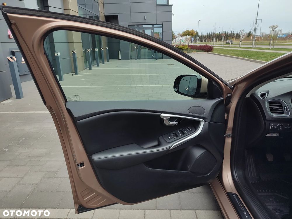 Volvo V40 T2 Summum - 29