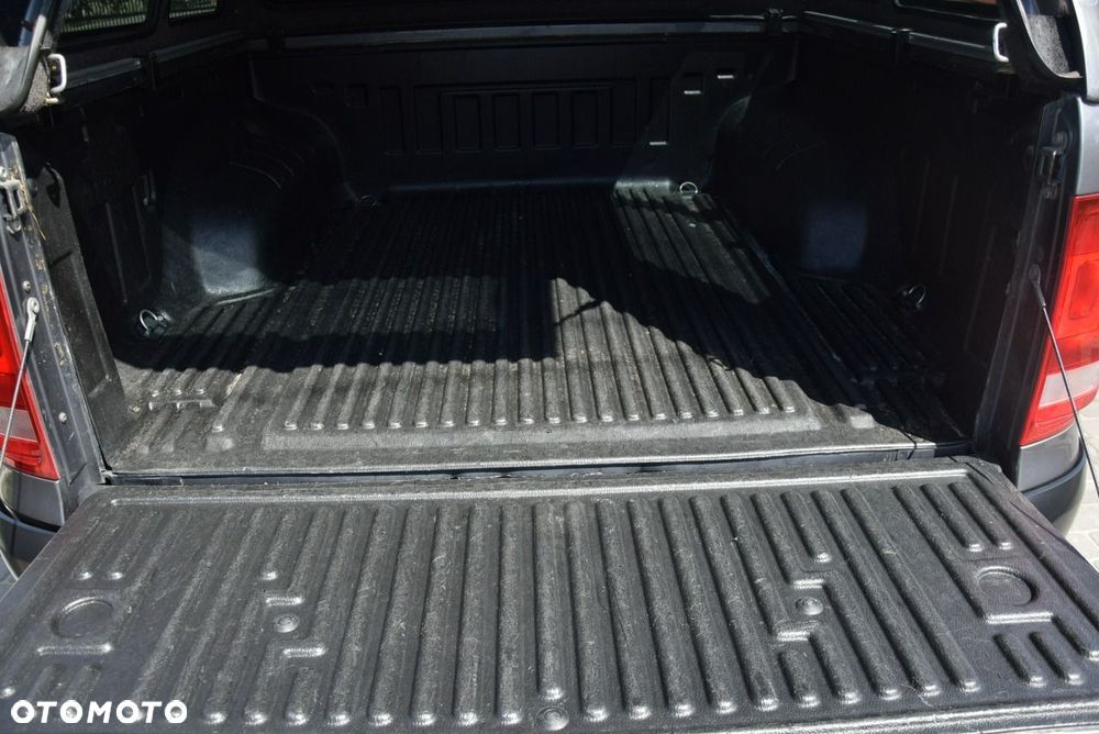 Volkswagen Amarok - 23