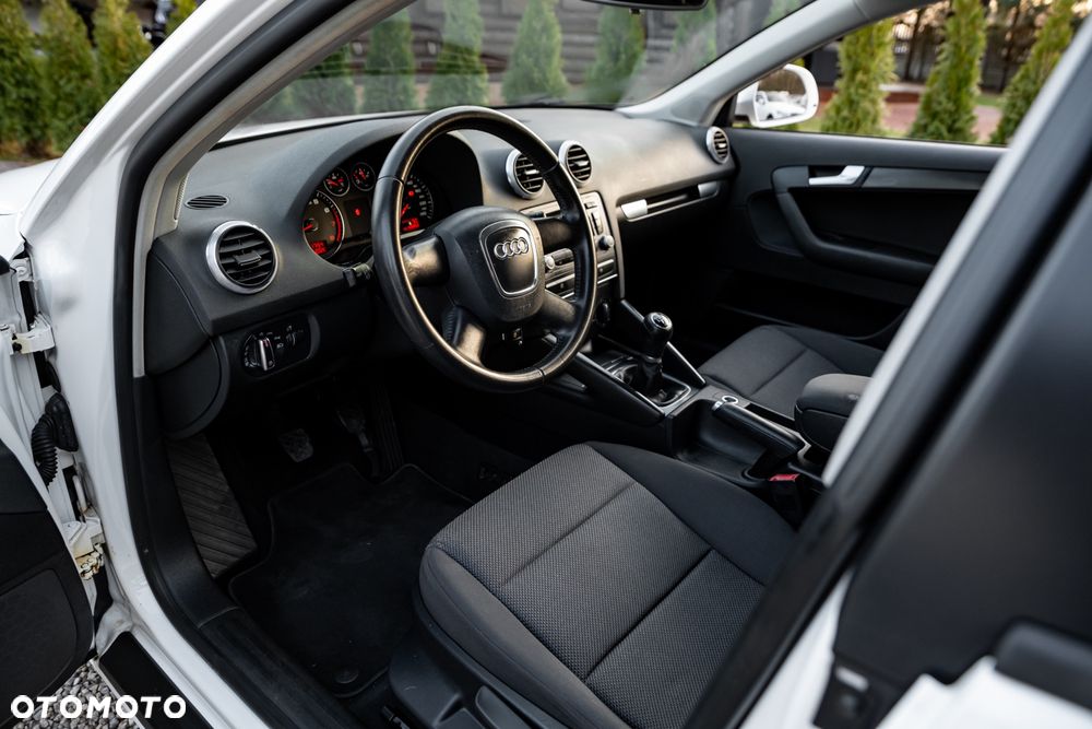 Audi A3 Sportback 1.6 Ambition - 15