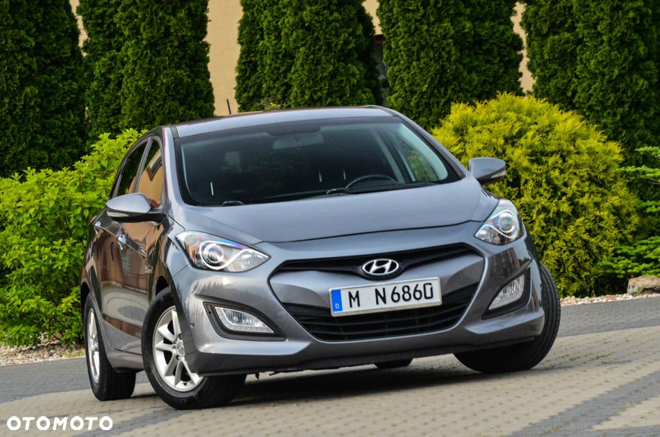 Hyundai i30 blue 1.6 CRDi Trend - 23