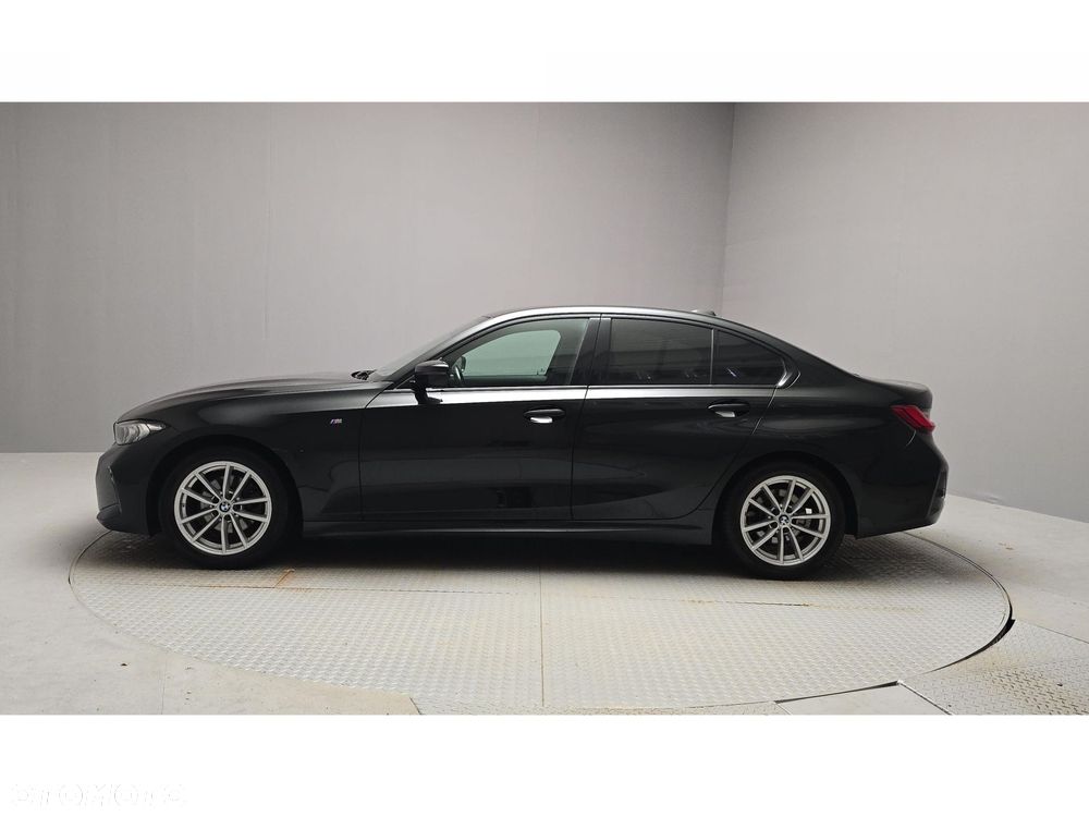 BMW Seria 3 320d xDrive mHEV M Sport - 3
