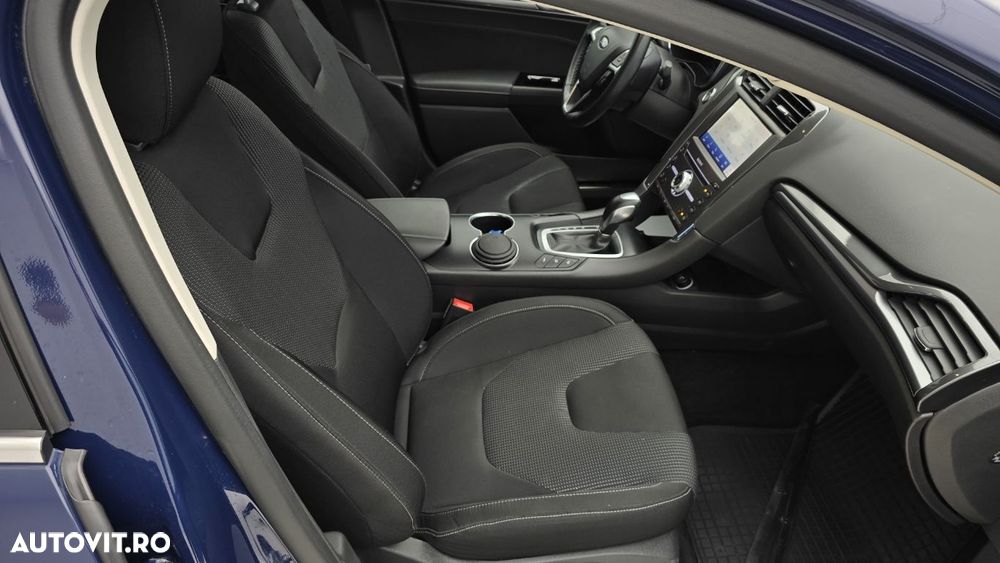 Ford Mondeo 2.0 HEV Titanium - 19