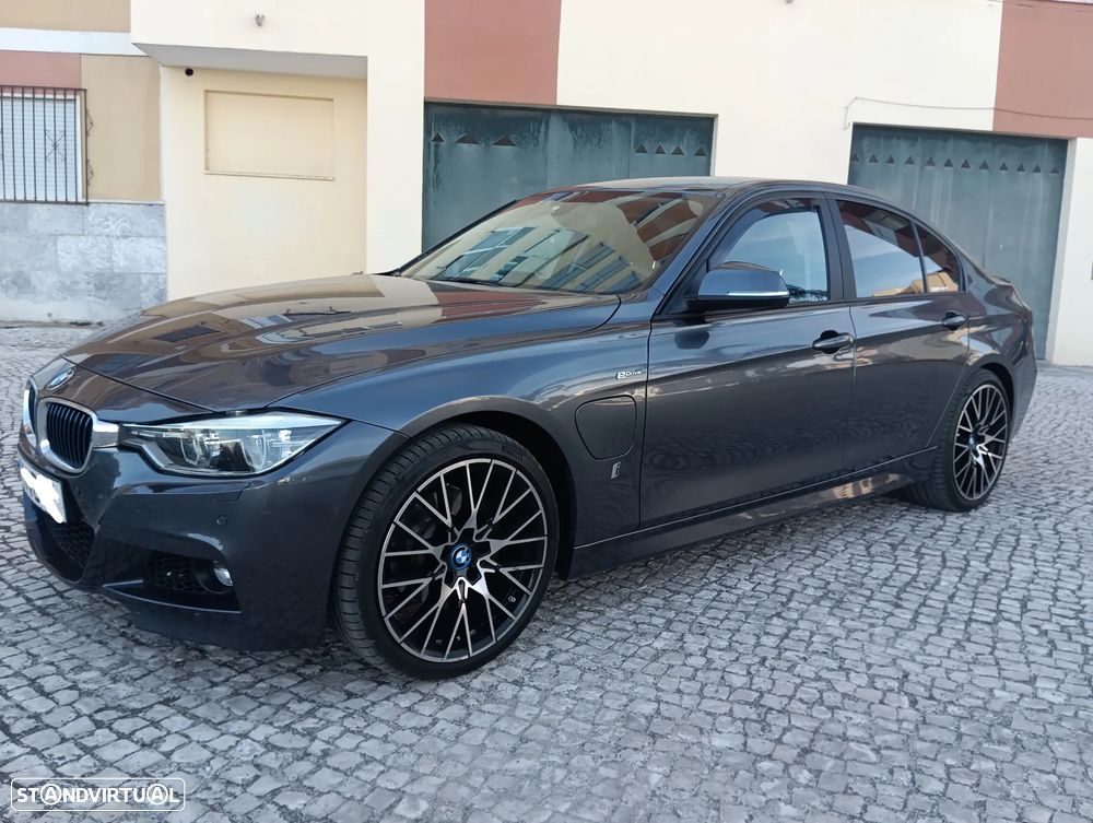 BMW 330 e iPerformance Pack M - 3
