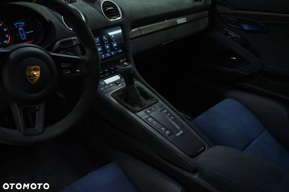 Porsche 718 Cayman - 32