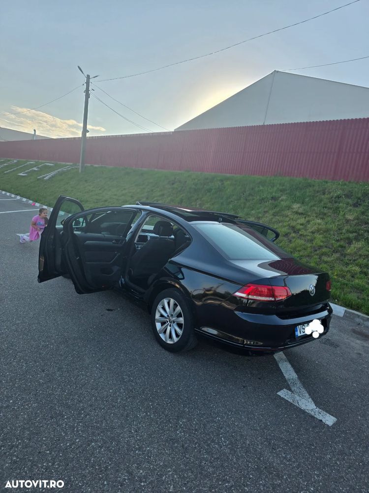 Volkswagen Passat 1.6 TDI SCR DSG Comfortline - 3