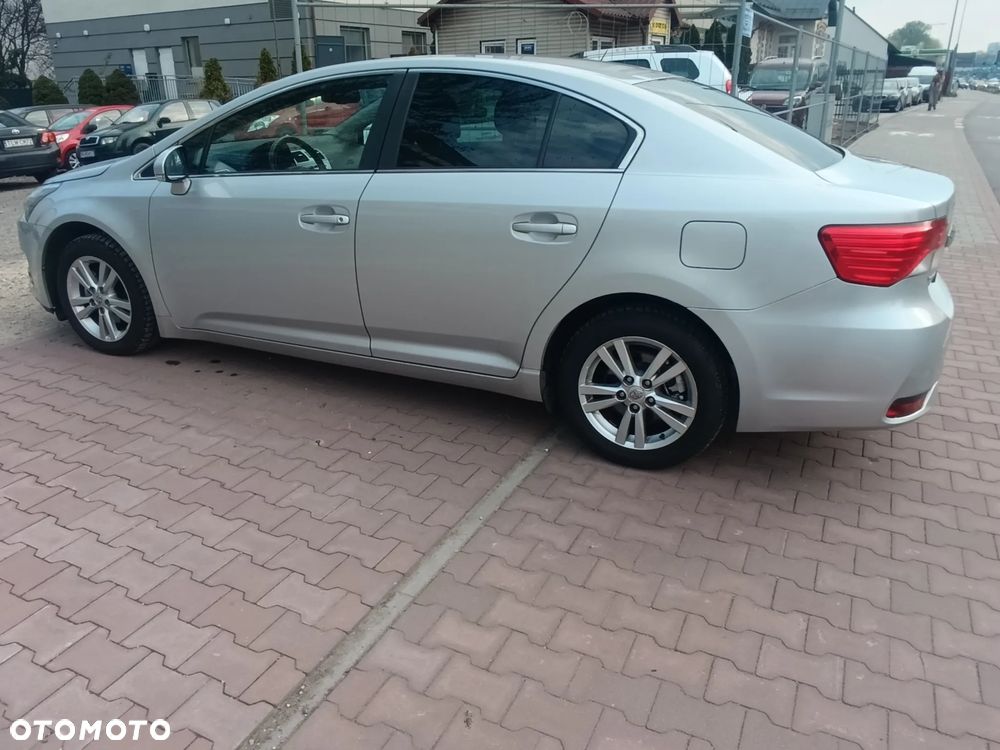 Toyota Avensis 2.0 D-4D Luna - 15