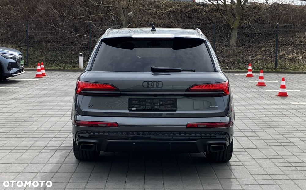 Audi Q7 - 8