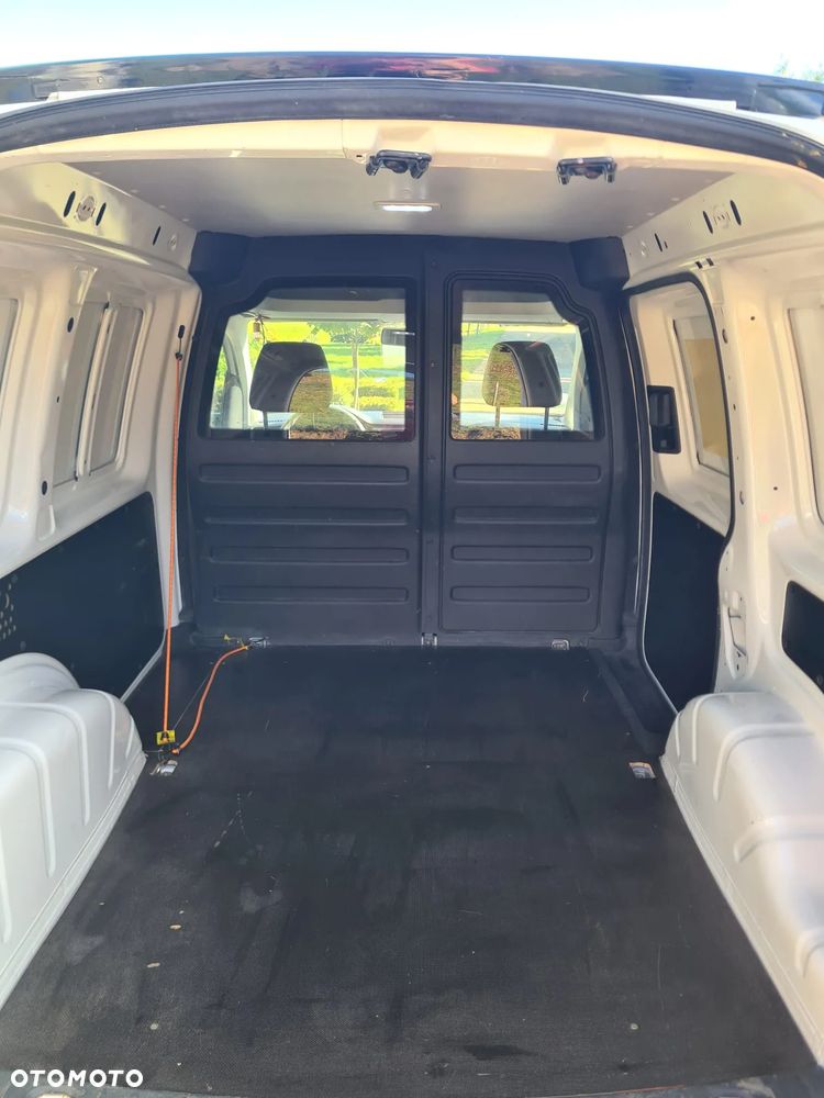 Volkswagen Caddy - 10