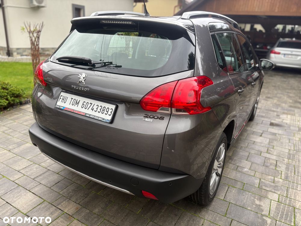 Peugeot 2008 - 8