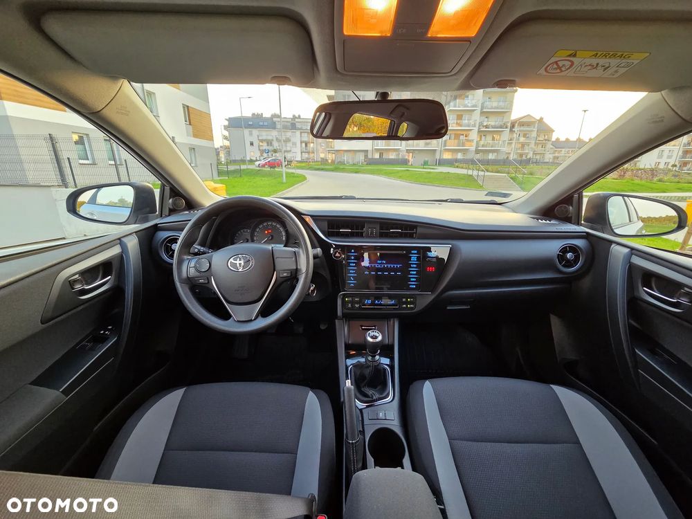Toyota Auris - 10