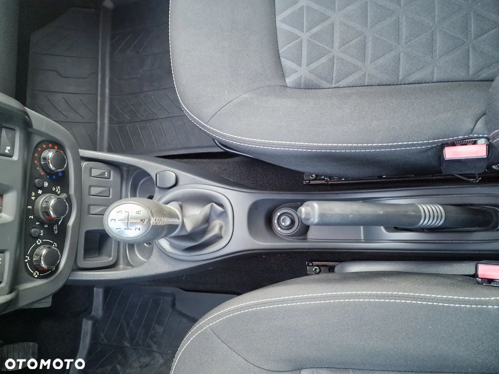 Dacia Duster 1.6 SL Garmin - 16
