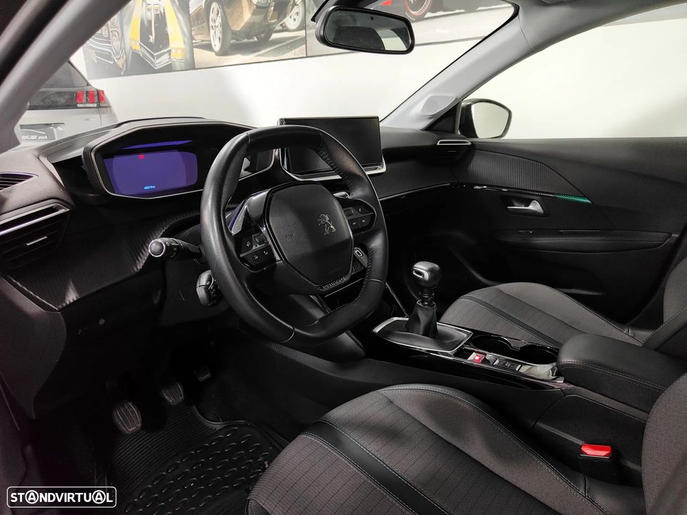 Peugeot 2008 1.2 PureTech Allure - 29