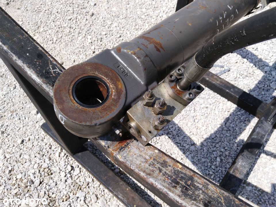 Siłownik Volvo 314C EC 220 230 240 160 180 210 [D-166 S1-60 S2-70 T-70] - 3