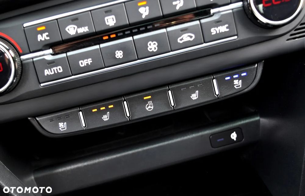 Kia XCeed 1.4 T-GDI L Business Line DCT - 32