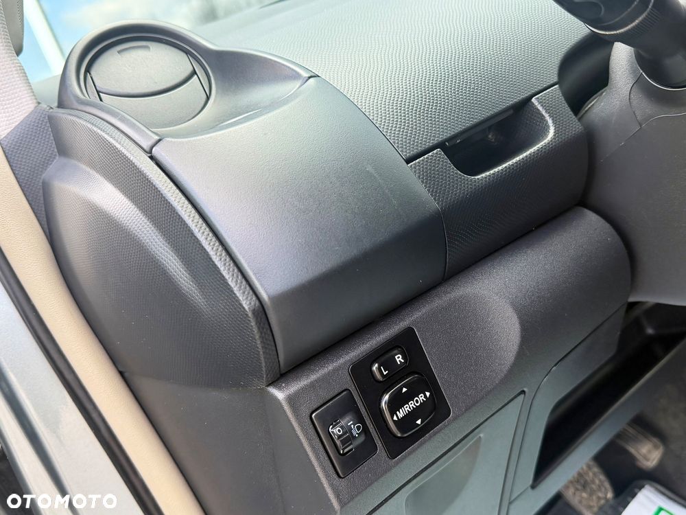 Toyota Yaris 1.3 Luna A/C - 31