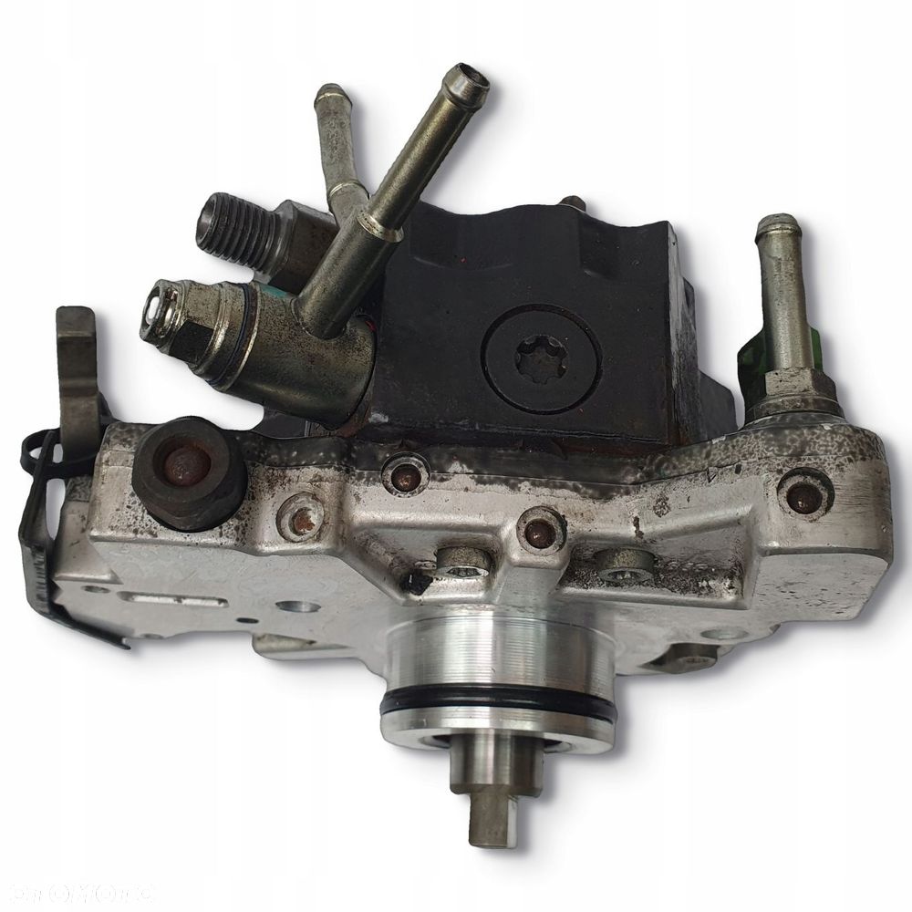 POMPA WTRYSKOWA Toyota Auris Corolla Yaris 1.4 D4D 22100-33040 - 3