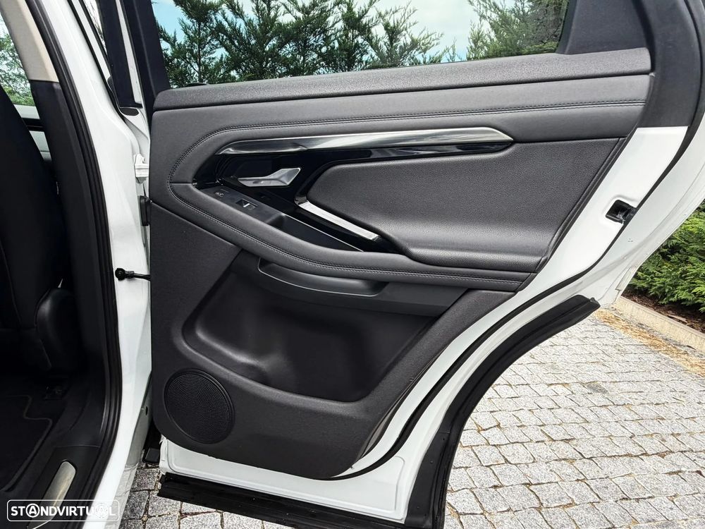 Land Rover Range Rover Evoque P300e R-Dynamic SE - 26