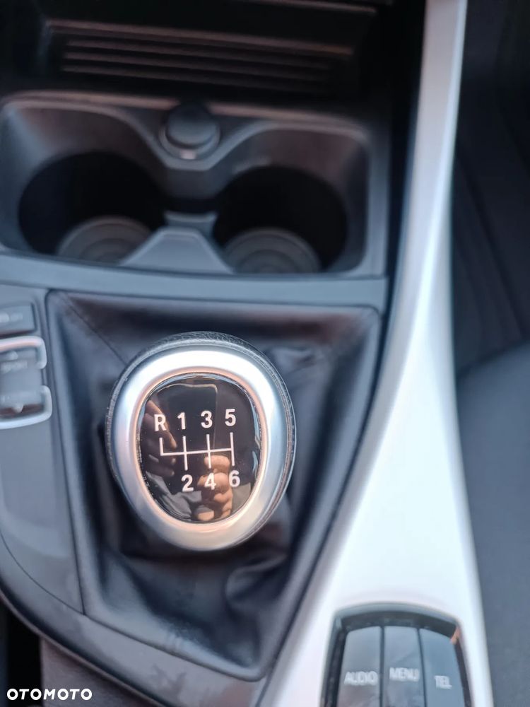 BMW Seria 1 114i - 16