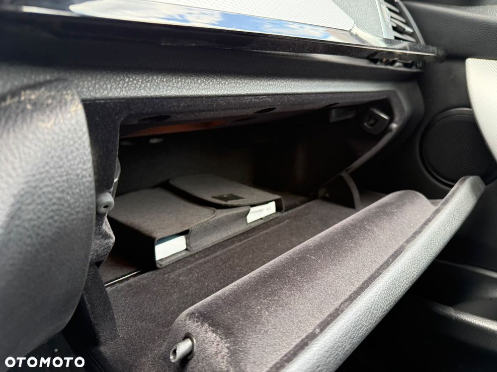 BMW Seria 3 320i GPF M Sport - 18