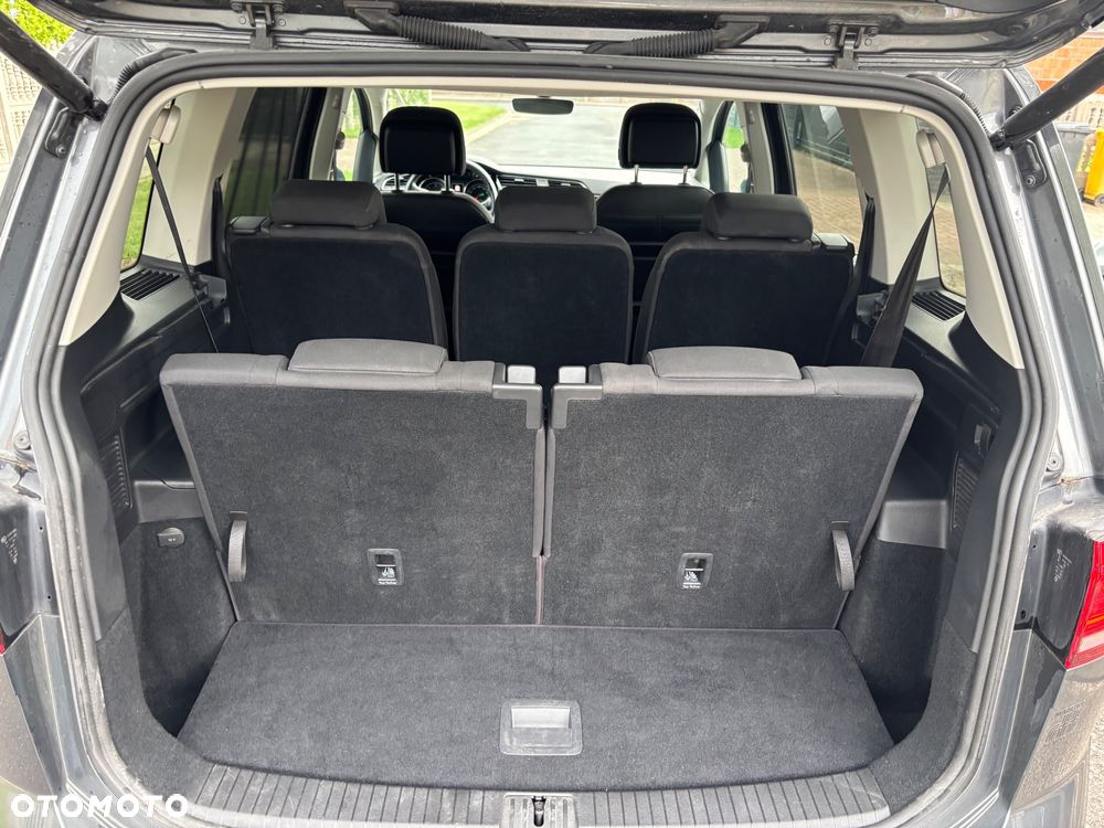 Volkswagen Touran 2.0 TDI SCR DSG Highline - 11