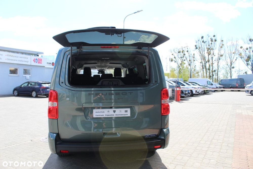 Peugeot Traveller - 10