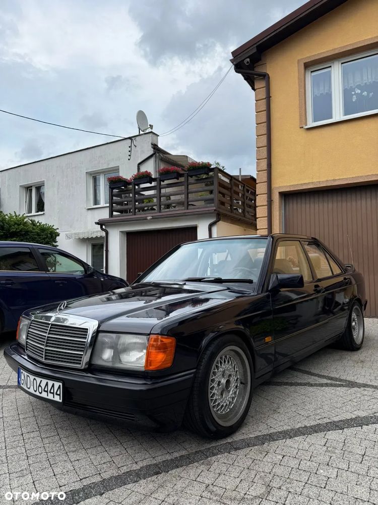 Mercedes-Benz W201 (190) - 2
