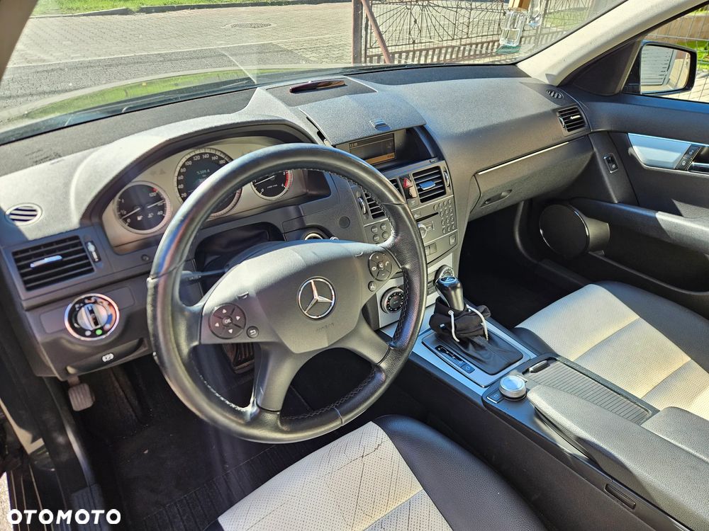 Mercedes-Benz Klasa C 220 CDI DPF Automatik Avantgarde - 13