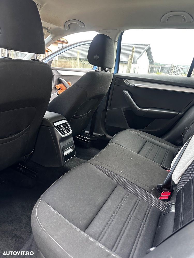 Skoda Octavia 2.0 TDI Ambition - 9