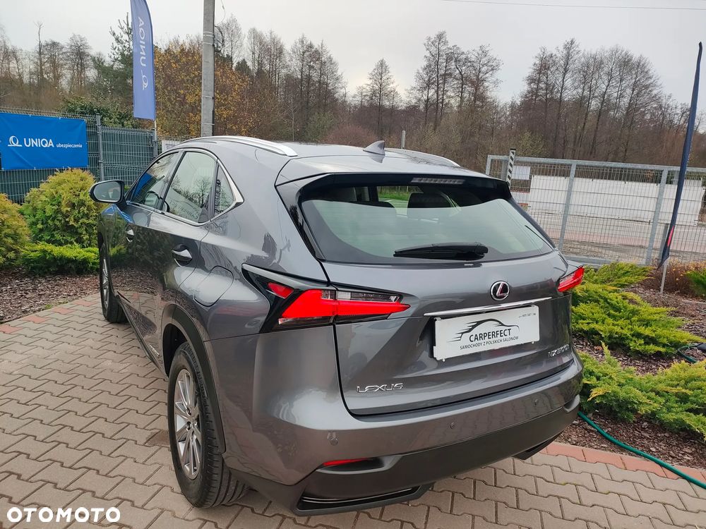 Lexus NX 300h Comfort AWD - 11