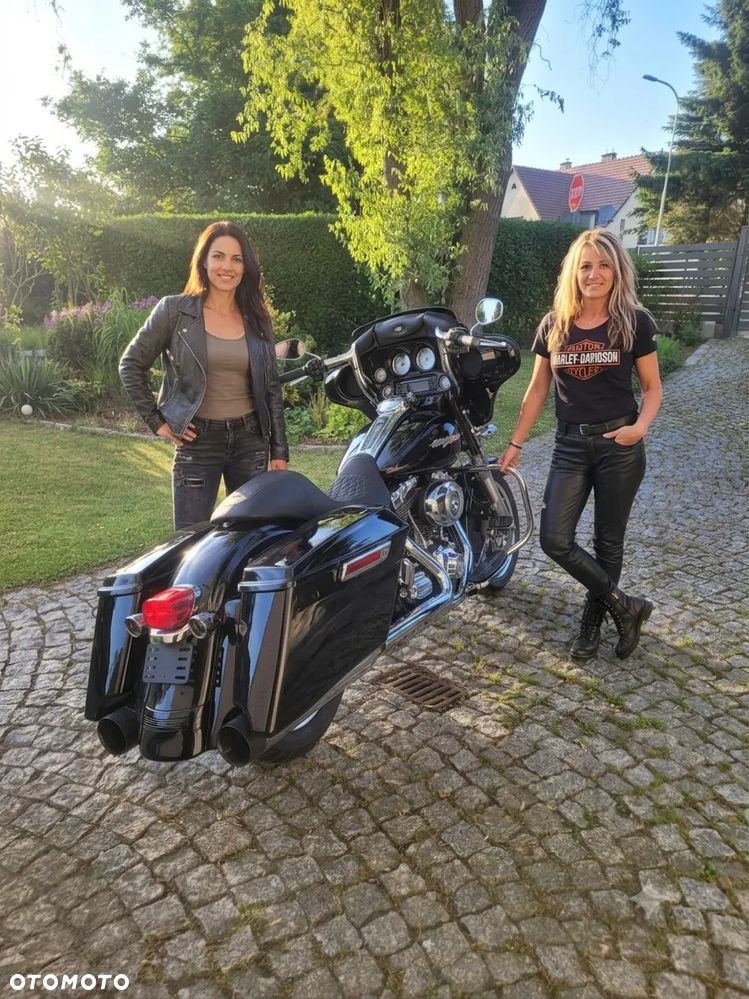 Harley-Davidson Touring Street Glide - 22