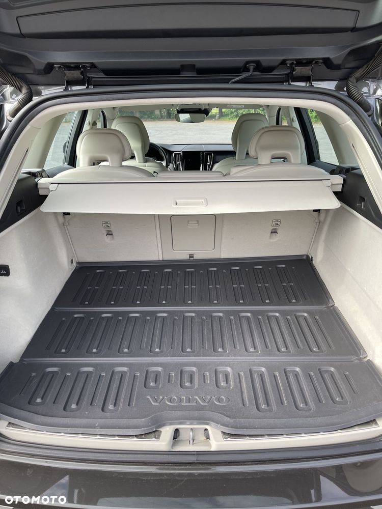 Volvo XC 60 D5 SCR AWD Inscription - 17