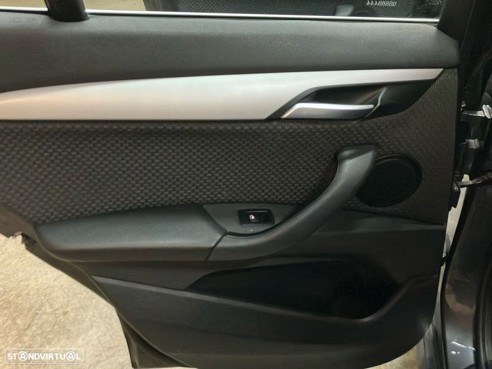 BMW X1 25 e xDrive - 20