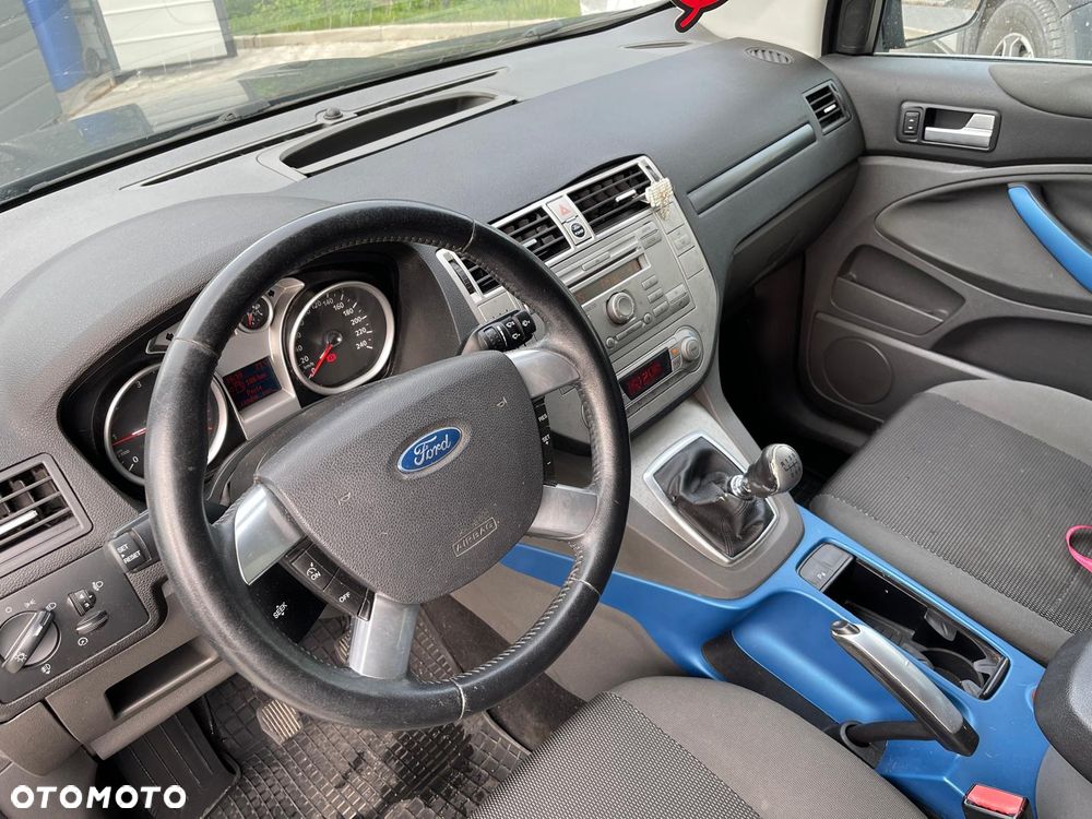 Ford Kuga - 9