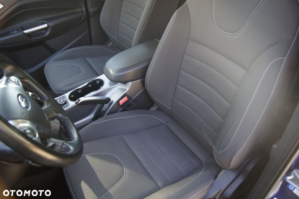 Ford Kuga 1.5 EcoBoost 2x4 Trend - 10