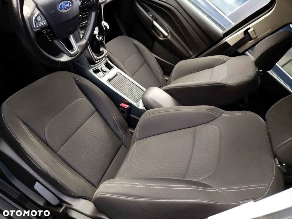 Ford Kuga - 16