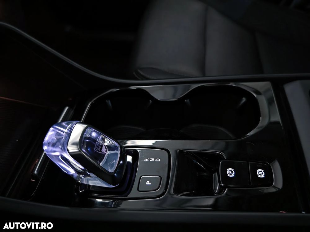 Volvo XC 40 T4 Recharge DKG Inscription - 18