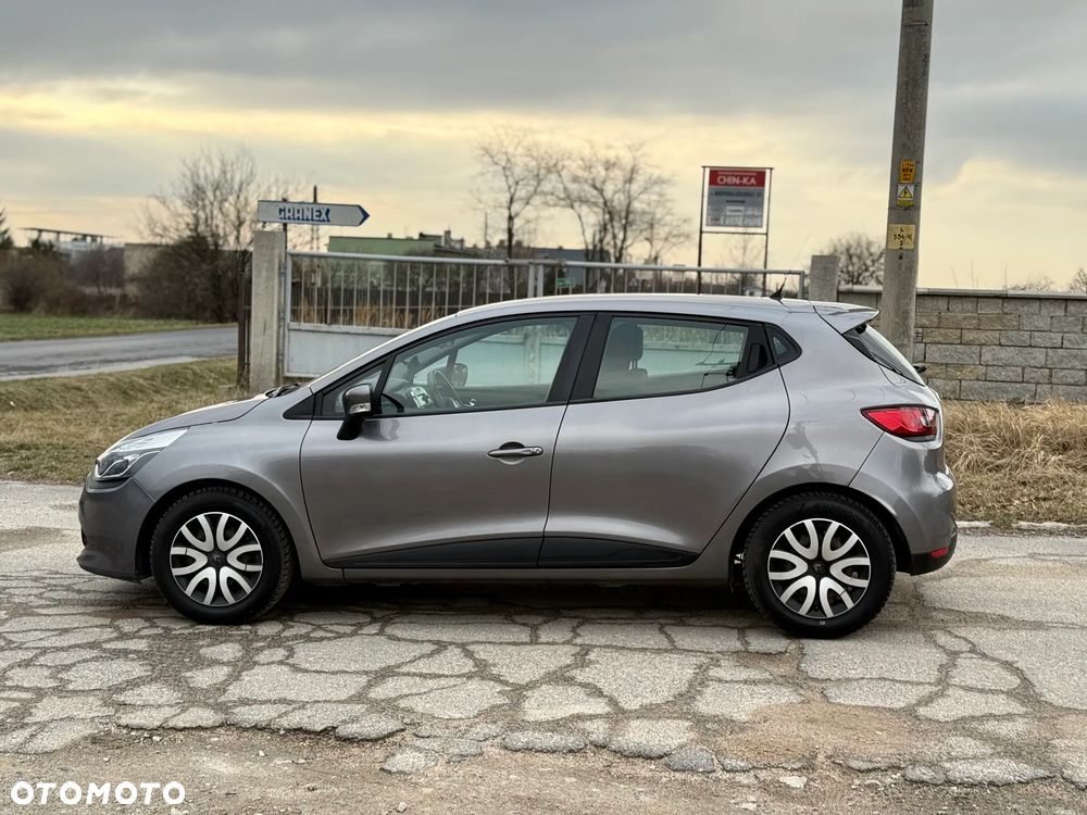 Renault Clio 1.2 16V Life - 4