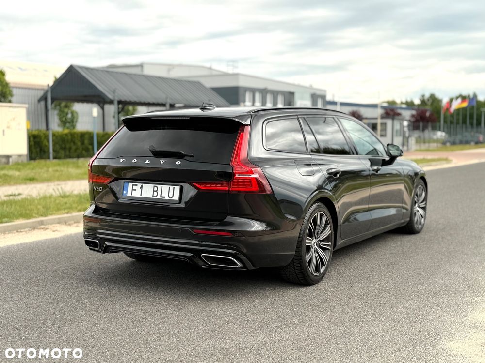 Volvo V60 D4 Geartronic R-Design - 9