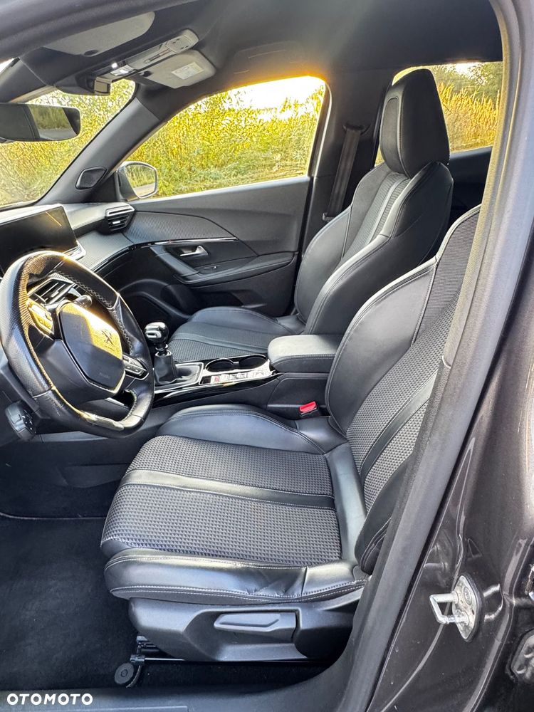 Peugeot 2008 1.5 BlueHDi GT Line S&S - 11