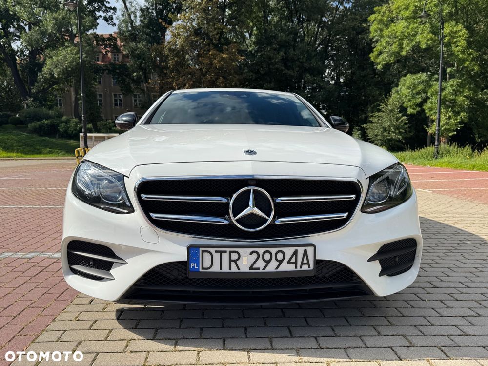 Mercedes-Benz Klasa E 220 d 4-Matic Business Edition 9G-TRONIC - 9