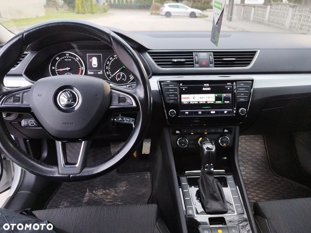 Skoda Superb 2.0 TDI DSG Style - 12