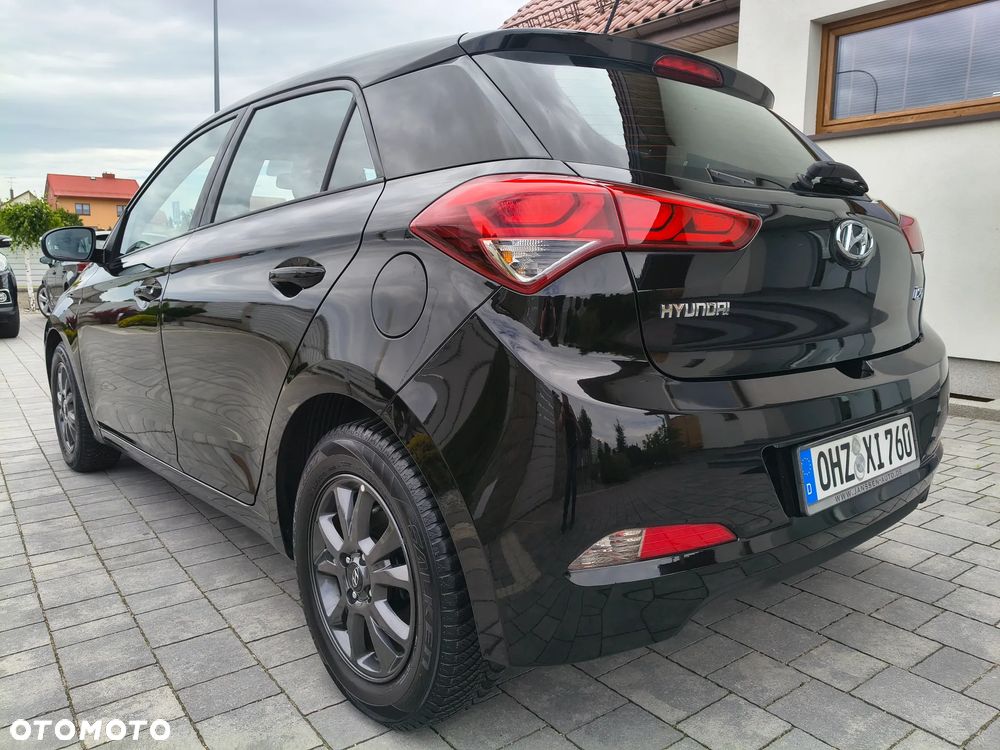 Hyundai i20 blue 1.2 Style - 4
