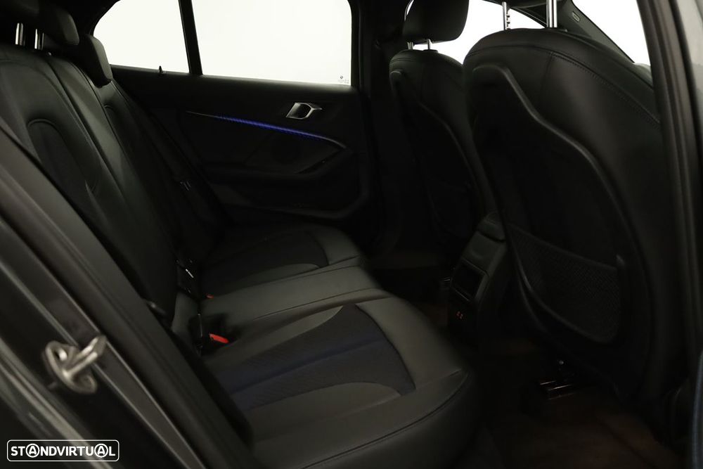 BMW 116 d Pack Desportivo M Auto - 22