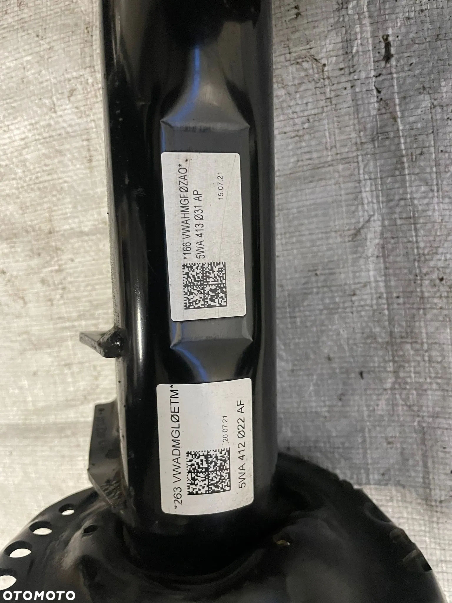 VW SKODA amortyzaotr zwrotnica  zawieszenie 5WA413031AP 5WA413031AP - 2
