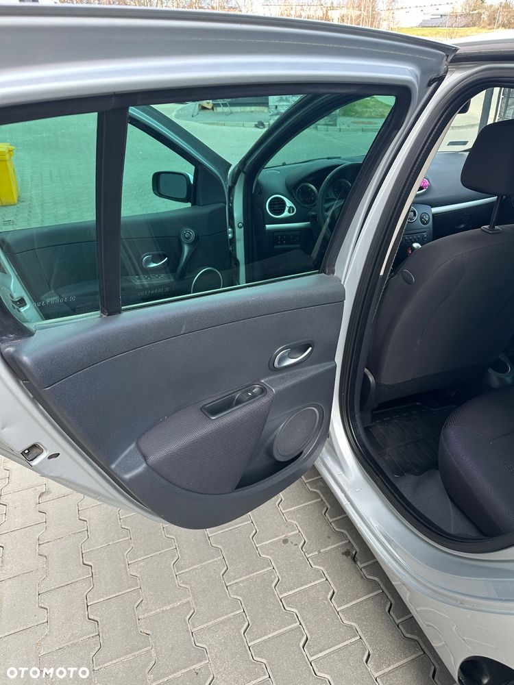 Renault Clio 1.5 dCi Extreme - 21