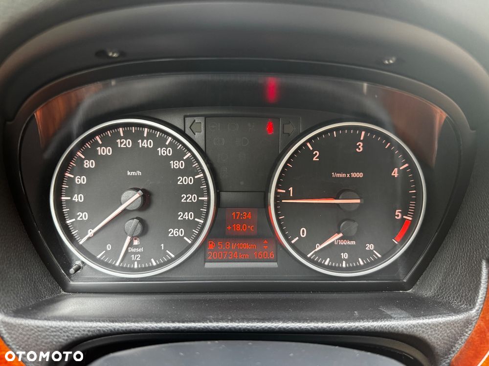 BMW Seria 3 320d DPF - 32