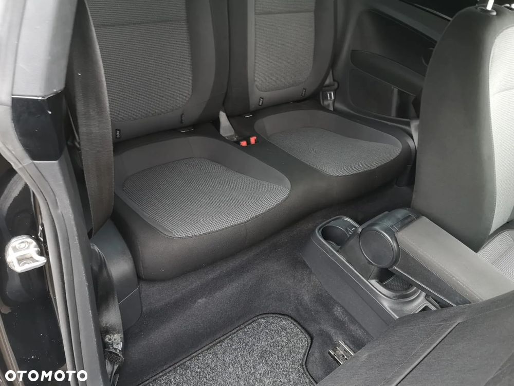 Volkswagen New Beetle - 29