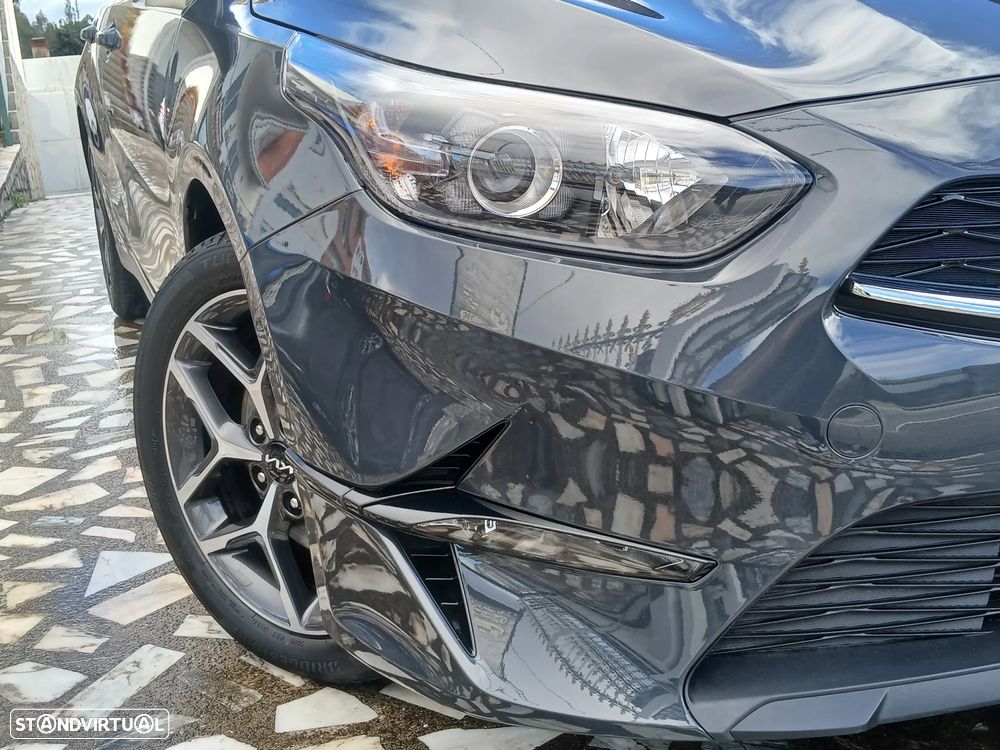 Kia Ceed SW 1.6 CRDi MHEV Dynamic - 3