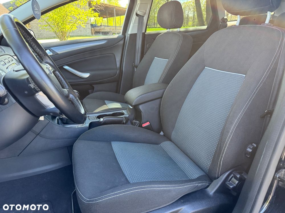 Ford Mondeo SW 1.6 Trend - 16