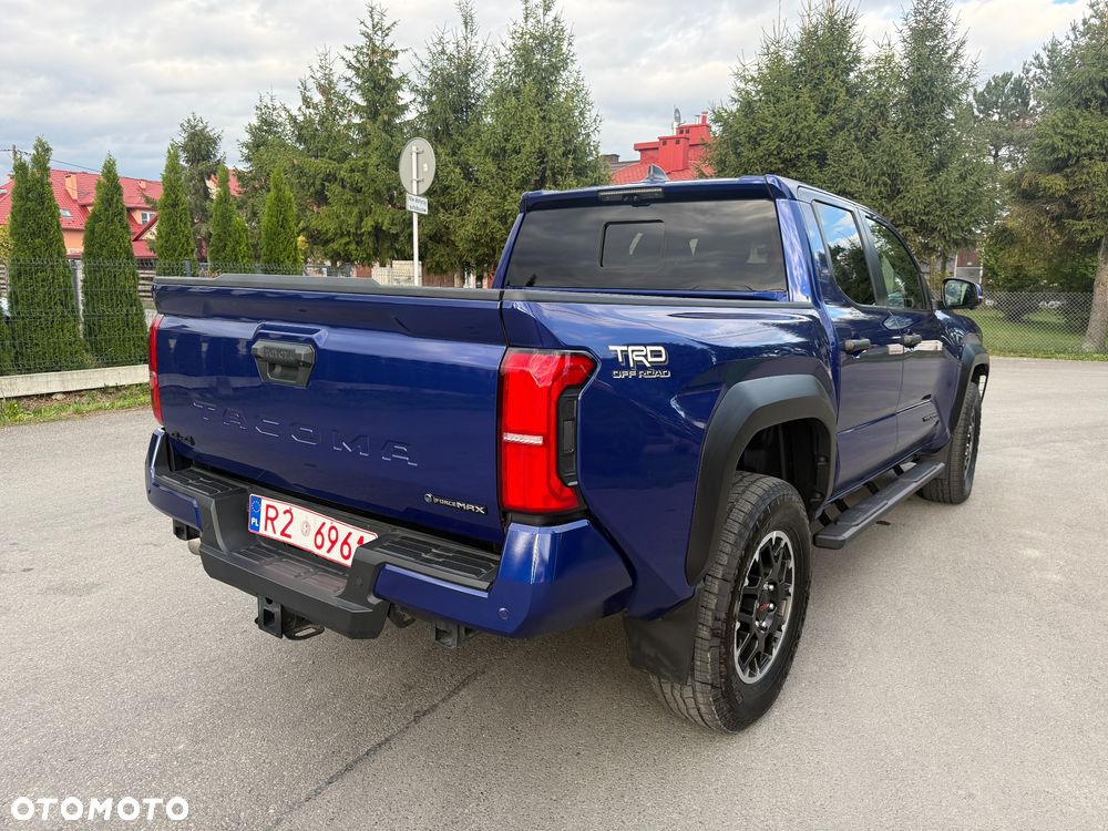 Toyota Tacoma - 5